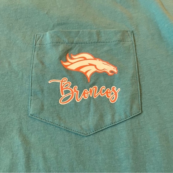 NFL Denver Broncos Football Short Sleeve T-shirt Size L - Picture 3 of 7